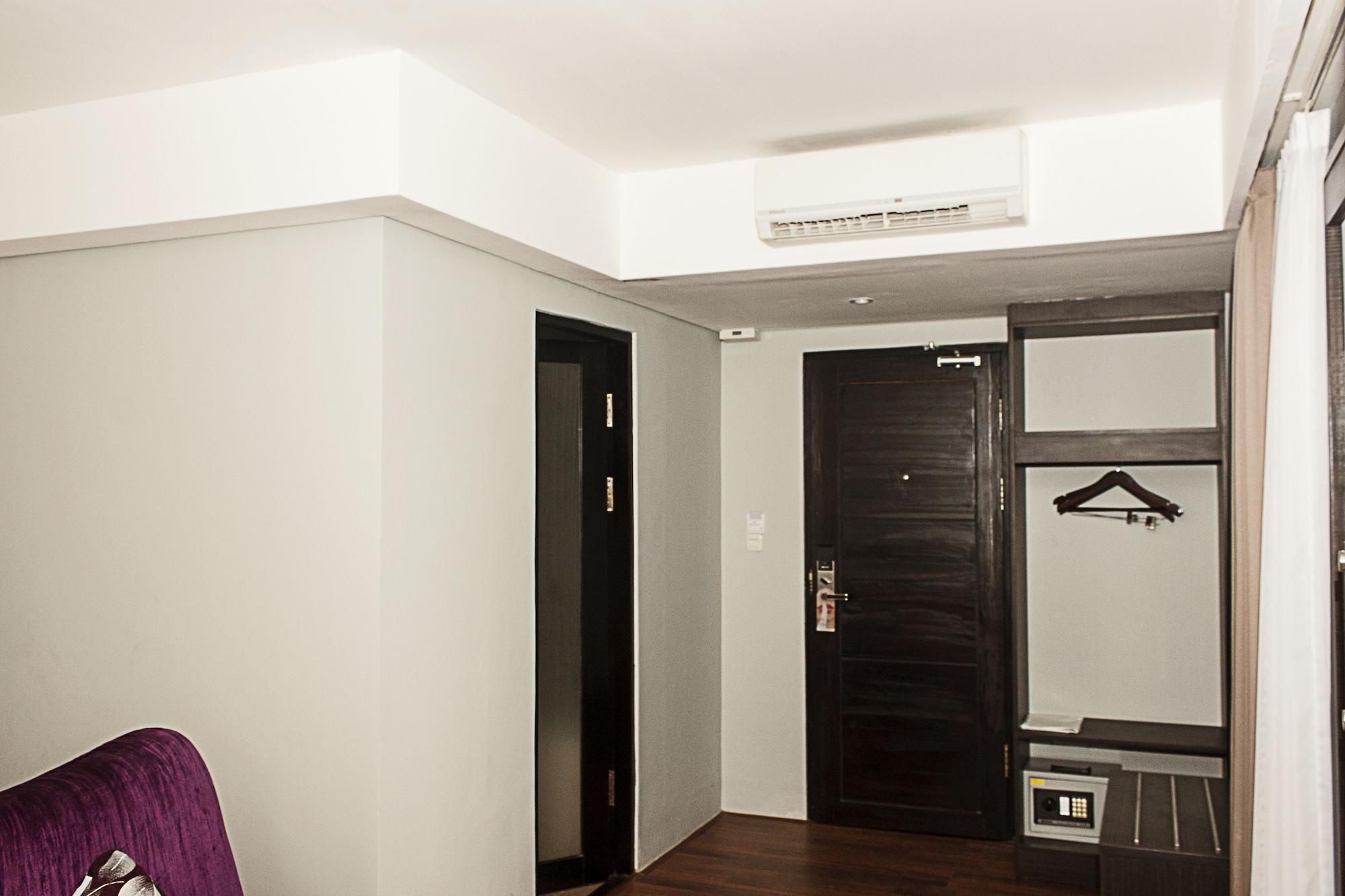Rofa Kuta Hotel - Chse Certified Legian  Exterior photo