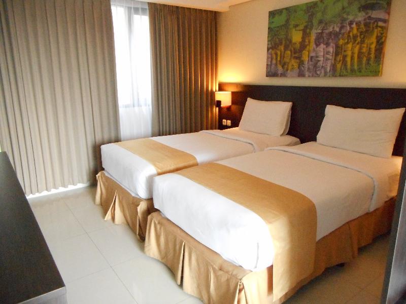 Rofa Kuta Hotel - Chse Certified Legian  Exterior photo